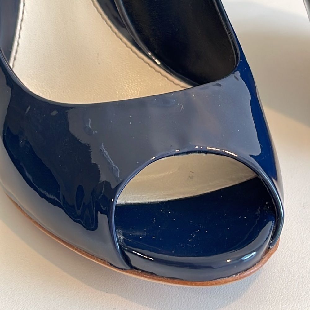 GUCCI Vitello Vernice Soft Blu Pumps - Picture 3 of 16
